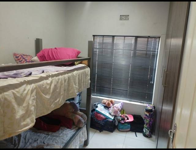 2 BEDROOM PROPERTY TO RENT IN KOOKRUS